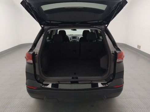 Used 2023 Chevrolet Equinox LS w/ LS Convenience Package FWD image 29