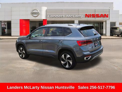 Used 2024 Volkswagen Taos SE AWD/4WD image 6