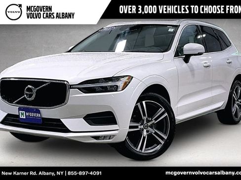 Used 2021 Volvo XC60 T5 Momentum w/ Advanced Package AWD/4WD image 1