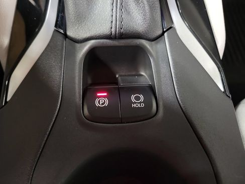 Used 2025 Toyota Corolla Cross L FWD image 16