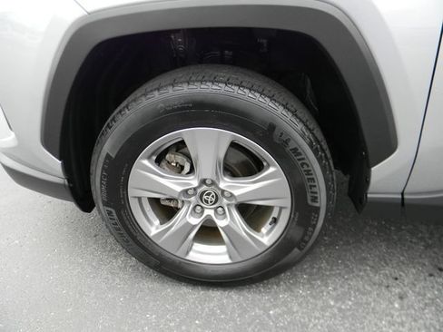 Used 2025 Toyota RAV4 LE AWD/4WD image 10