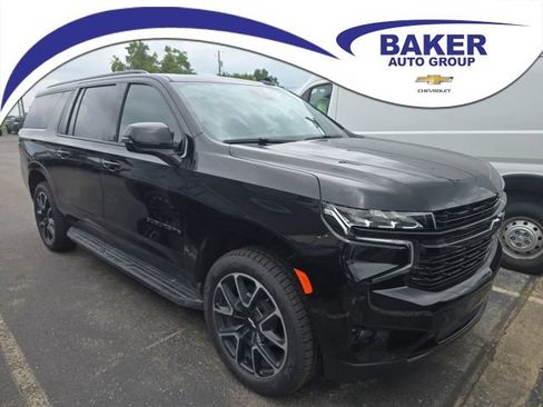 Used 2024 Chevrolet Suburban RST w/ Luxury Package AWD/4WD image 1