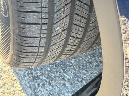 Used 2023 Tesla Model Y Long Range image 40