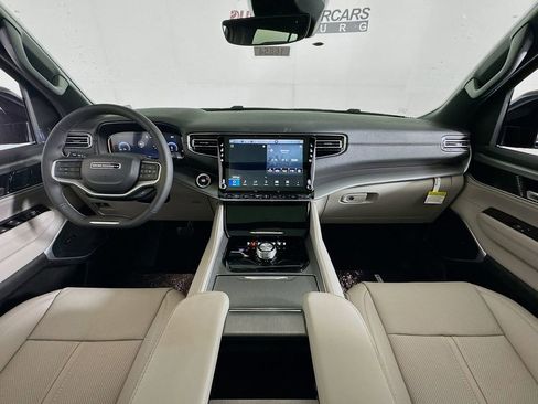 New 2026 Jeep Grand Wagoneer 4WD w/ Premium Group I image 32