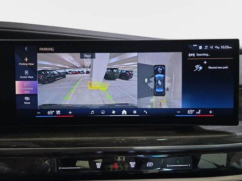Used 2023 BMW 760i xDrive w/ Executive Package AWD/4WD image 24