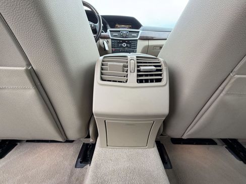 Used 2010 Mercedes-Benz E 350 Sedan image 29