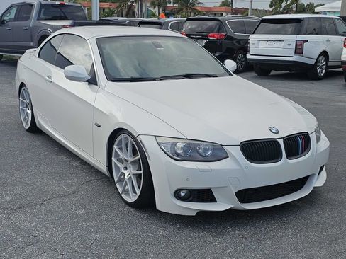 Used 2012 BMW 335i Convertible image 1