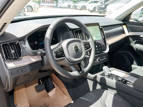 New 2026 Volvo XC90 T8 Plus w/ Protection Package AWD/4WD image 13