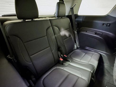 Used 2019 GMC Acadia SLT AWD/4WD image 28