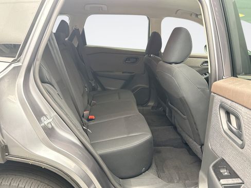 Used 2023 Nissan Rogue S AWD/4WD image 17