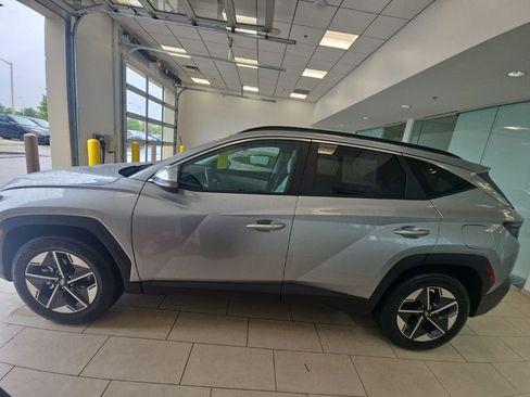 Certified 2025 Hyundai Tucson SEL AWD/4WD image 2
