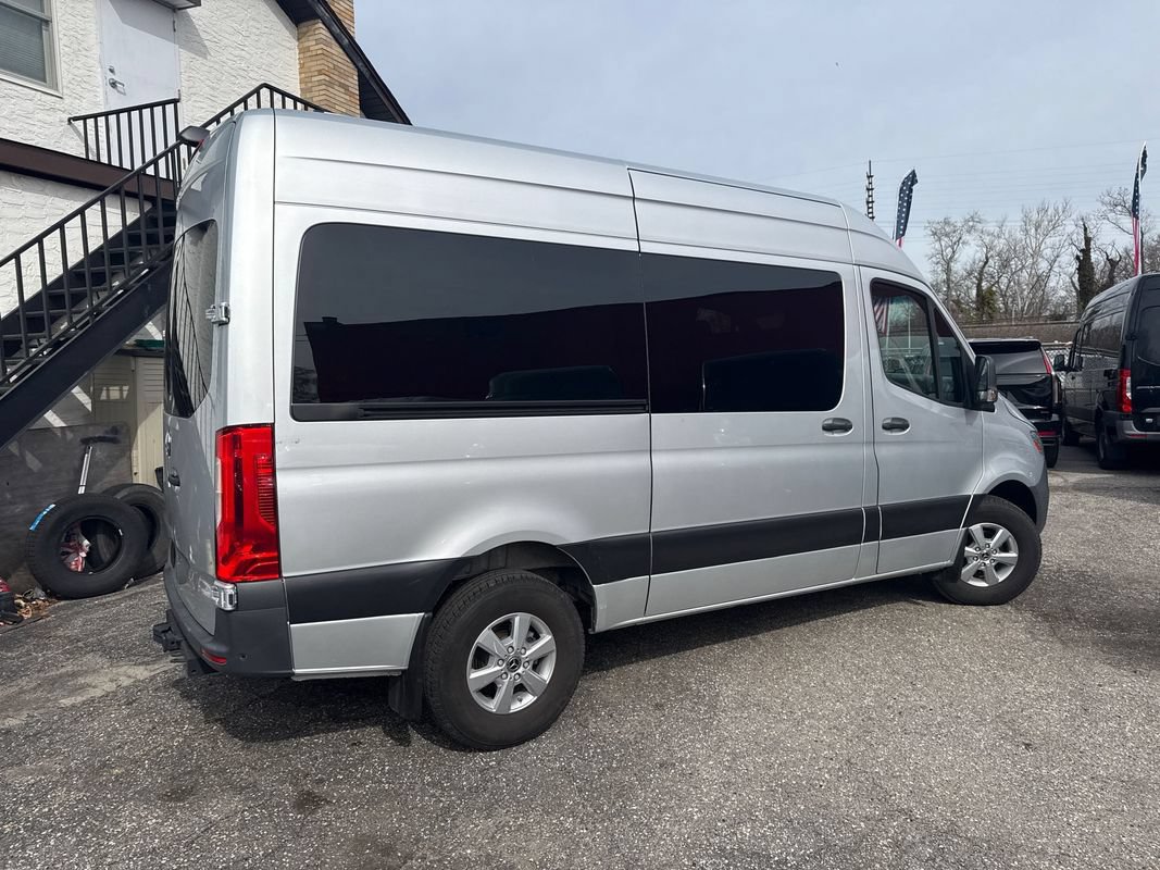 Used 2021 Mercedes-Benz Sprinter 2500 image 8