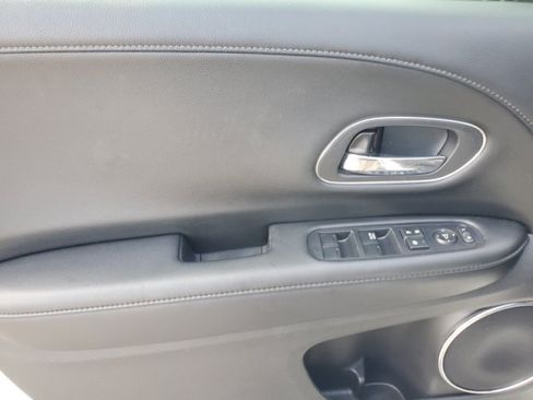Used 2022 Honda HR-V EX-L image 12