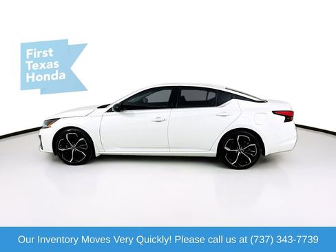 Used 2024 Nissan Altima 2.5 SR w/ SR Premium Package image 4