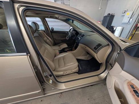 Used 2003 Honda Accord EX image 29