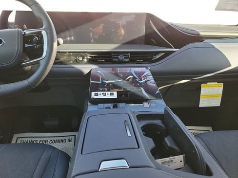 New 2026 INFINITI QX80 4WD image 11