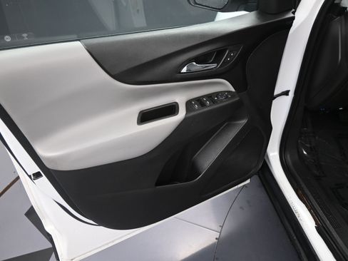 Certified 2020 Chevrolet Equinox LS image 13