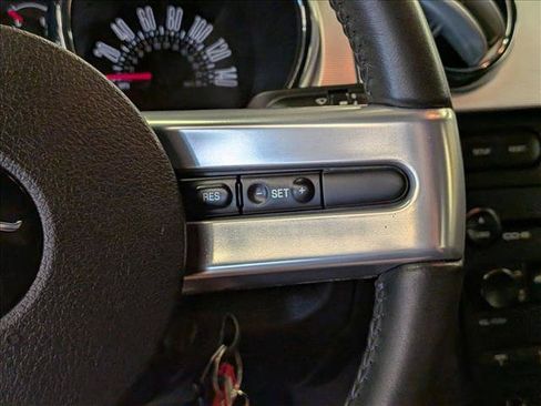 Used 2005 Ford Mustang GT RWD image 13