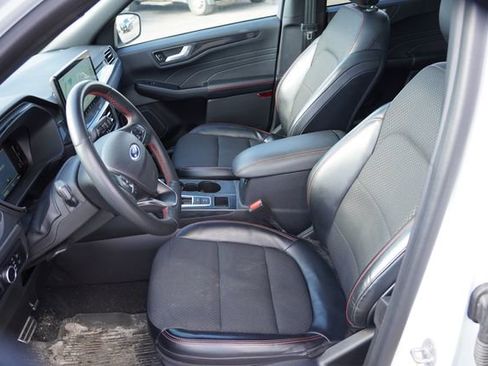 Used 2023 Ford Escape ST-Line w/ Tech Pack #1 image 4