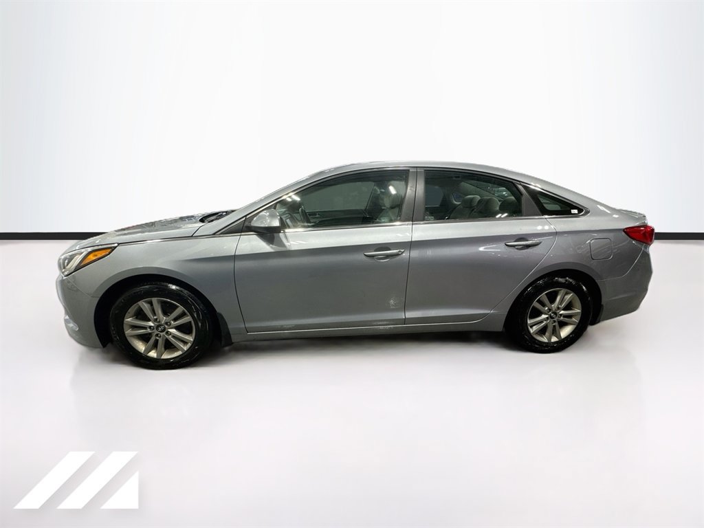 Used 2016 Hyundai Sonata SE w/ Cargo Package FWD image 8