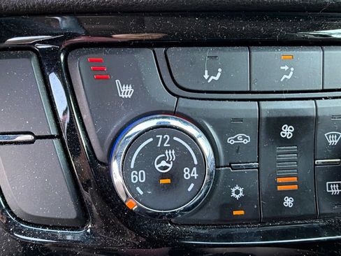 Used 2018 Buick Encore Essence AWD/4WD image 28
