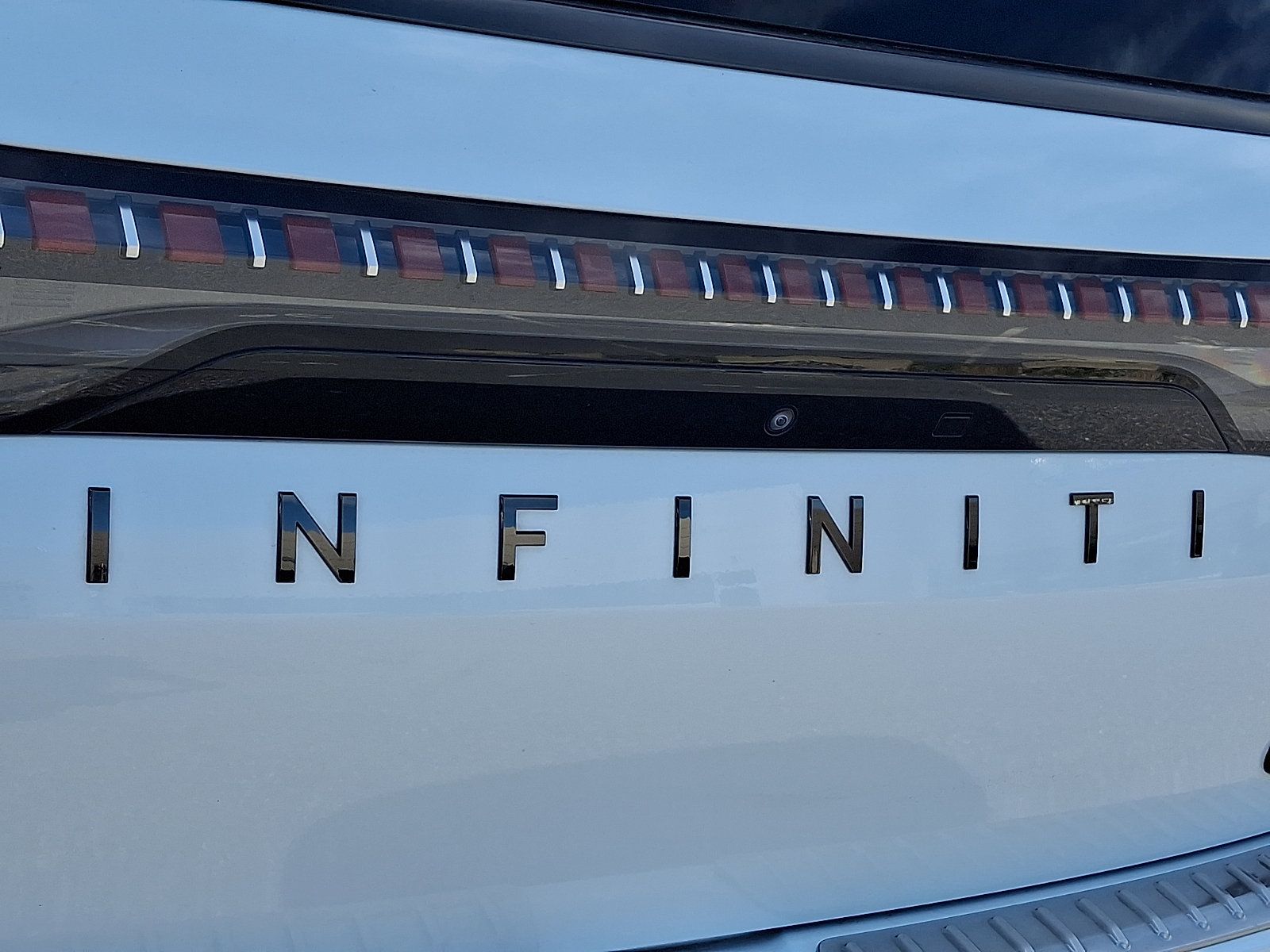 Used 2025 INFINITI QX80 Autograph w/ Premium Cargo Package AWD/4WD image 33