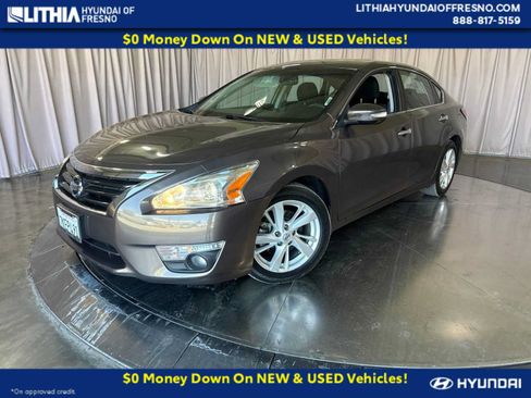 Used 2015 Nissan Altima 2.5 SV w/ Convenience Package FWD image 1