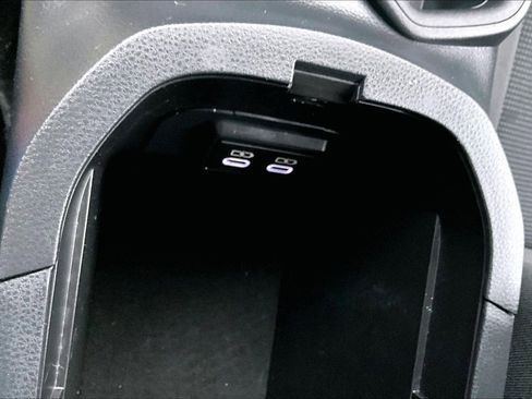 Used 2023 Toyota RAV4 LE AWD/4WD image 31