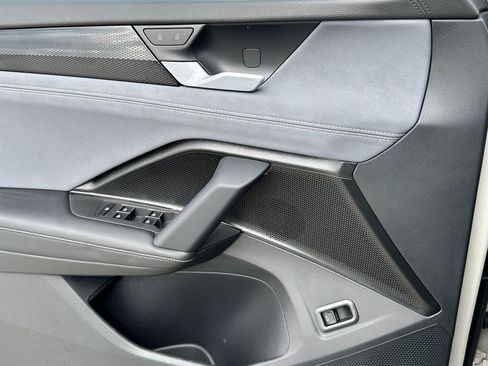 New 2026 Volkswagen Tiguan SE R-Line FWD image 20