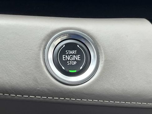 Used 2023 Cadillac Escalade ESV Sport Platinum AWD/4WD image 37