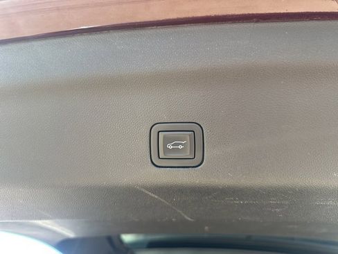 Used 2023 Chevrolet Tahoe High Country w/ Premium Package 2 image 37