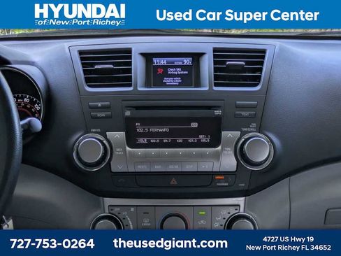 Used 2012 Toyota Highlander 4WD w/ Tech Pkg image 23