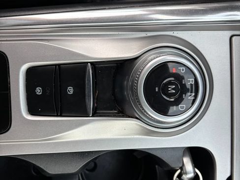 Used 2020 Ford Explorer Limited RWD image 15
