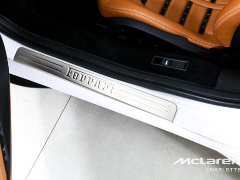 Used 2023 Ferrari F8 Tributo RWD image 17