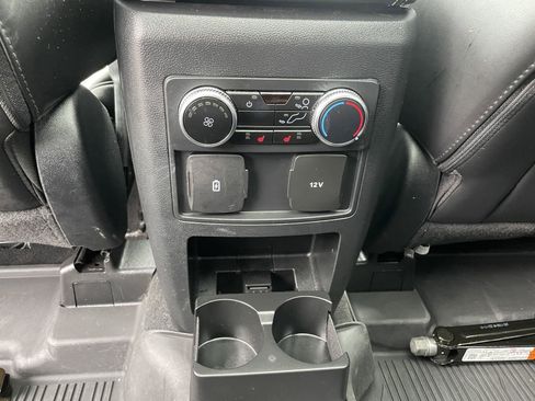 Certified 2022 Ford Explorer XLT w/ Equipment Group 202A image 31