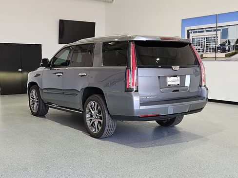 Used 2020 Cadillac Escalade Platinum w/ Escalade Sport Edition AWD/4WD image 6
