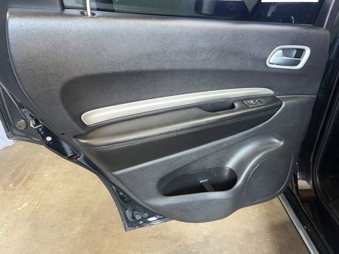 Used 2020 Dodge Durango SXT image 15