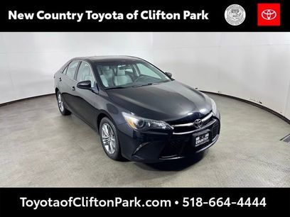 Used 2016 Toyota Camry SE w/ Moonroof Package