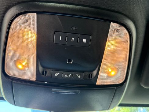 Used 2025 Dodge Durango GT RWD image 27