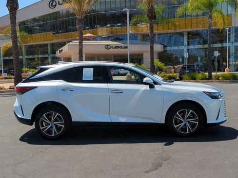 Used 2024 Lexus RX 350 Premium w/ Convenience Package FWD image 4