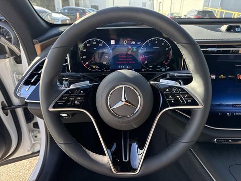 New 2026 Mercedes-Benz E 350 4MATIC Sedan image 10