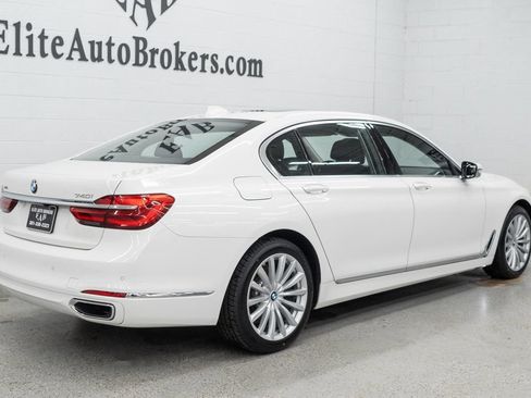 Used 2018 BMW 740i xDrive AWD/4WD image 48