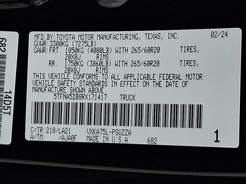 Used 2024 Toyota Tundra Platinum AWD/4WD image 29