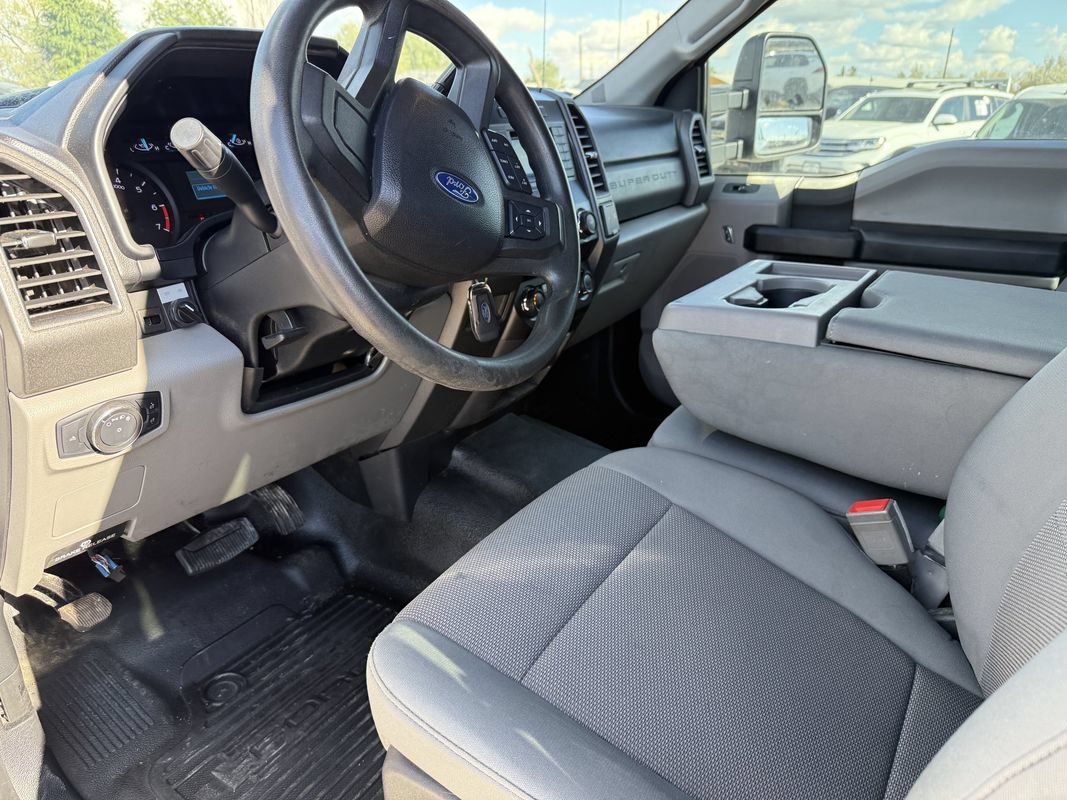Used 2018 Ford F250 XL w/ Power Equipment Group AWD/4WD image 30