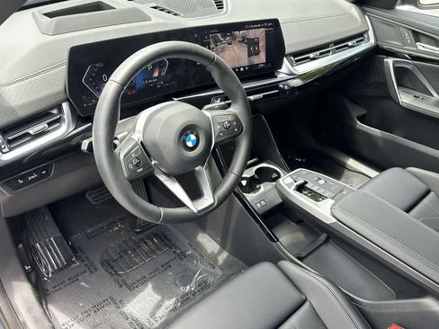 Used 2025 BMW X2 xDrive28i AWD/4WD image 13
