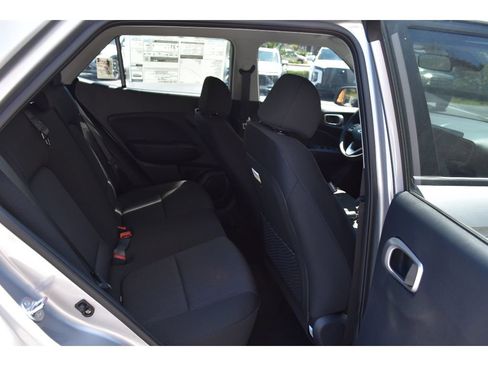 New 2025 Hyundai Venue SE image 15