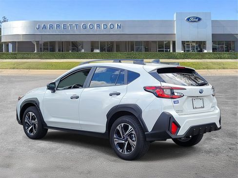 Used 2025 Subaru Crosstrek 2.0i Premium image 3