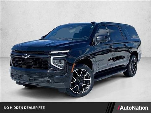 Used 2025 Chevrolet Suburban RST w/ Comfort Package RWD image 1