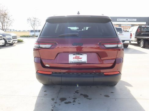 New 2025 Jeep Grand Cherokee L Altitude image 23