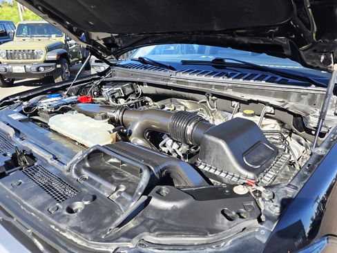 Used 2023 Ford Expedition Max XLT image 22